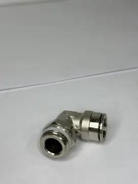 Фитинг цанга угловой поворотный 14-1/2"М 6522